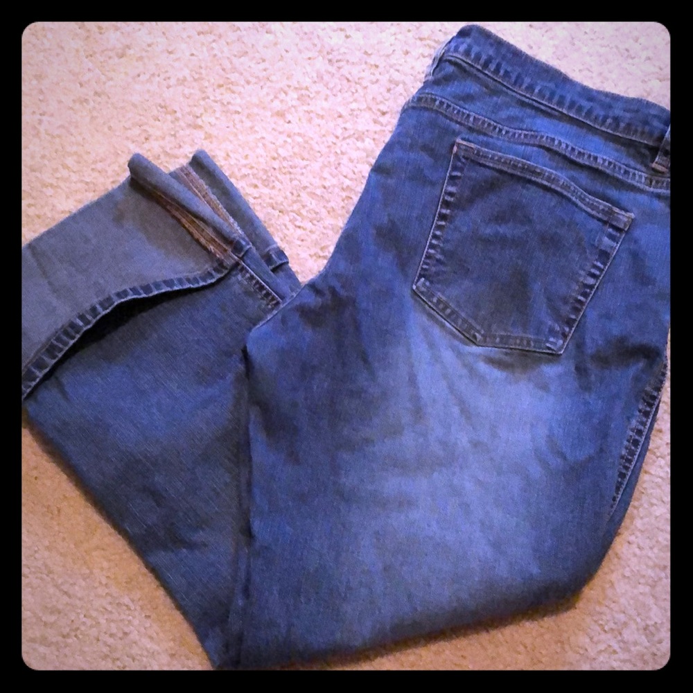 Old Navy capris size 14